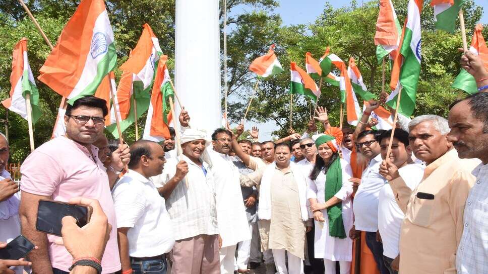 विधायक सर्राफ ने तिरंगा यात्रा निकालकर किया अमर शहीदों को नमन