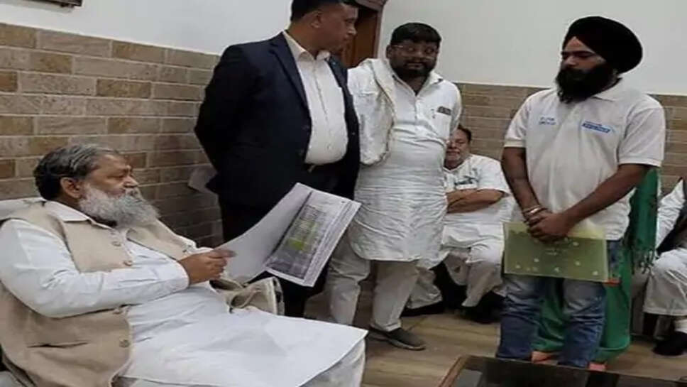 ड्राइवर के नाम पर 110 करोड़ का कारोबार,विज को शिकायत