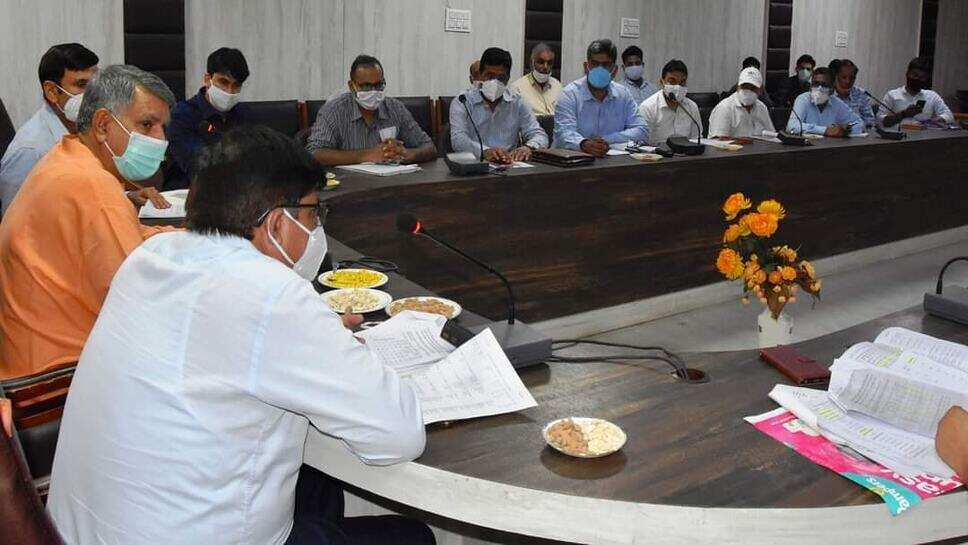 मानसून से पहले सडक़ों पर बने गड्डों की मरम्मत की जाए: धर्मबीर सिंह