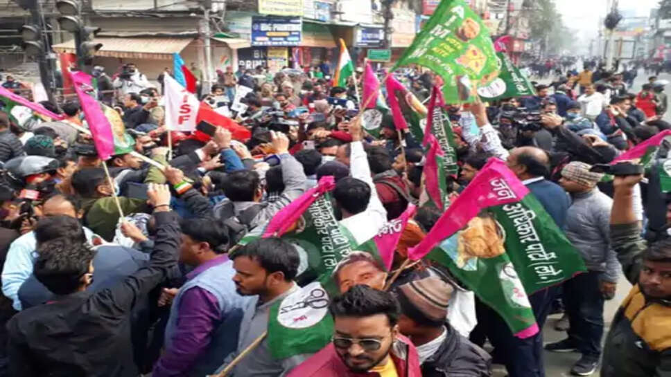 छात्रों के समर्थन में सड़क पर उतरे 7 पार्टियों के कार्यकर्ता, पटना में पुलिस-JAP कार्यकर्ताओं के बीच झड़प