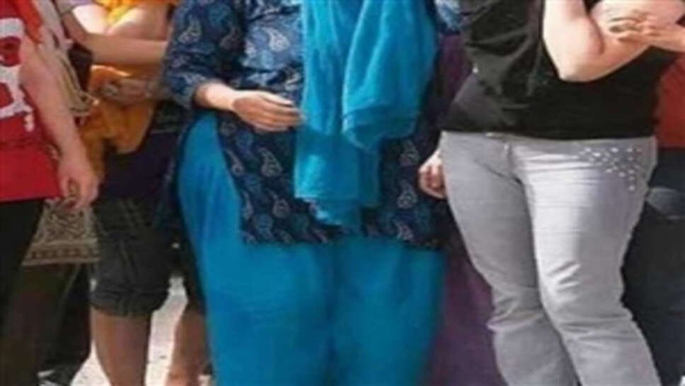 स्पा पर पुलिस का छापा