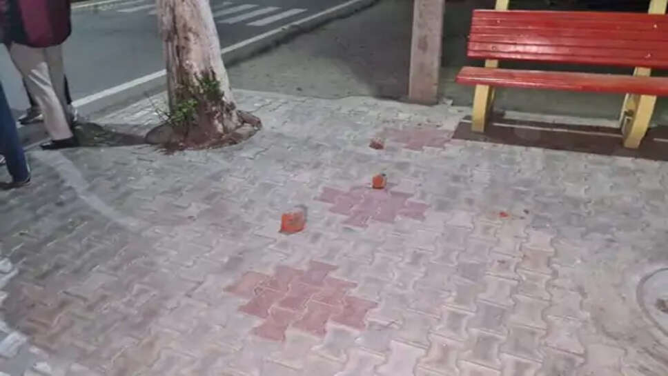 हरियाणा CM निवास पर फेंके ईंट-पत्थर:7 बदमाश बाइक-स्कूटी पर आए, गार्ड ने पकड़ना चाहा तो भागे