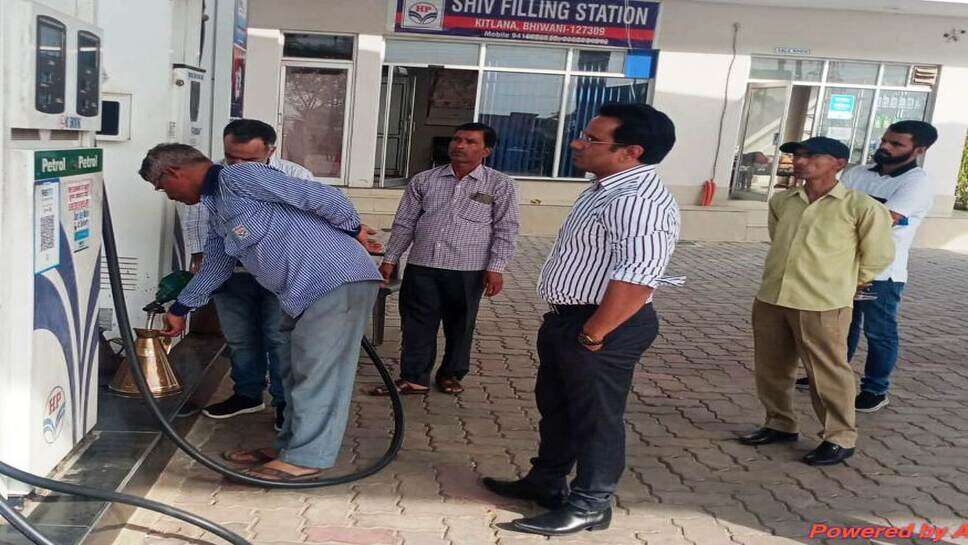एसडीएम महेश कुमार कितलाना टोल के पास पैट्रोल पंप का किया औचक निरीक्षण
