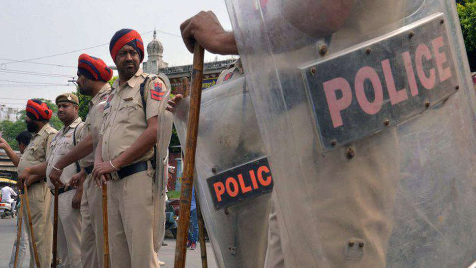 भिवानी में पंजाब पुलिस से भिड़ी महिलाएं