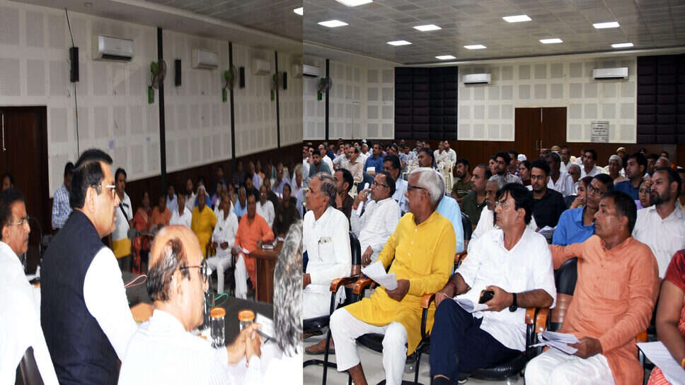 कष्ट निवारण समिति की बैठक बबली ने दिए स्कूल संचालक पर मामला दर्ज करने के आदेश