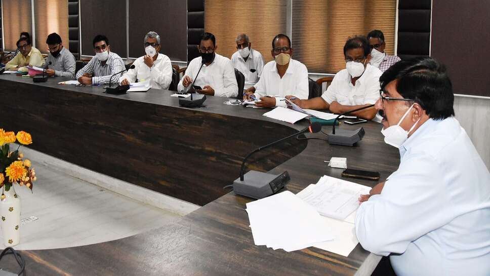 ढ़ाई करोड़ रुपए की लागत से बदली जाएंगी पुरानी पेयजल पाईप लाईन:उपायुक्त जयबीर सिंह आर्य