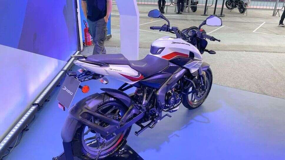 Pulsar NS160: युवाओं की पहली पसंद बनी पल्सर NS160, जानें क्या होगी कीमत और फिचर्स