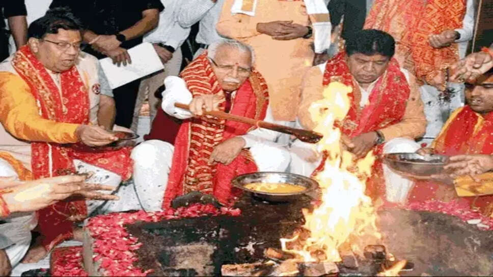 मनसा देवी मंदिर पहुंचे मुख्यमंत्री,प्रदेशवासियों के शक्ति-सामर्थ्य-समृद्धि की कामना की