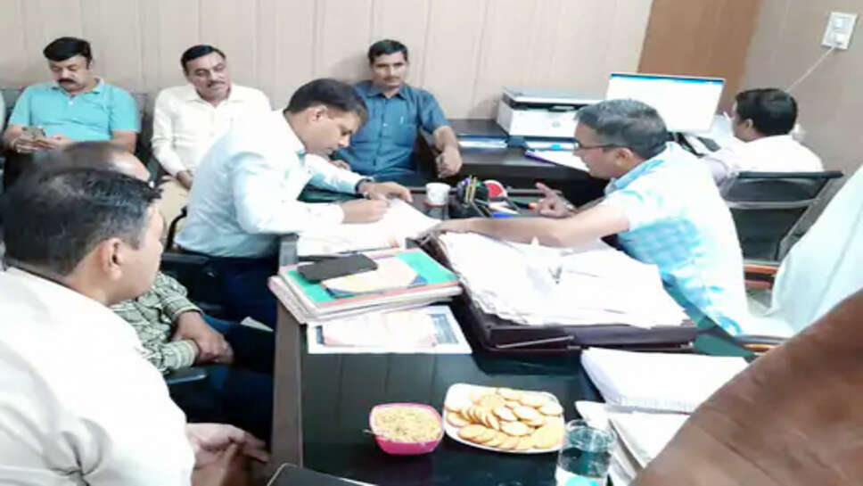 भिवानी: नगर परिषद में CM फ्लाइंग रेड