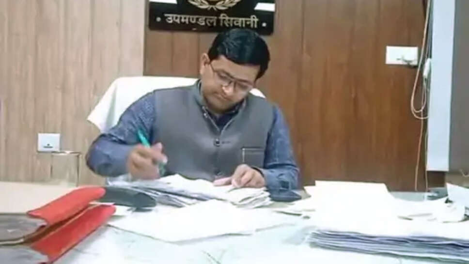 हिसार: SDM को लोहे की रॉड से पीटा