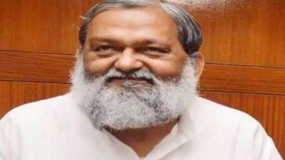 वैक्सीनेशन में किसी भी प्रकार की कोताही व फर्जीवाड़ा नहीं होगा बर्दाश्त :गृह मंत्री अनिल विज