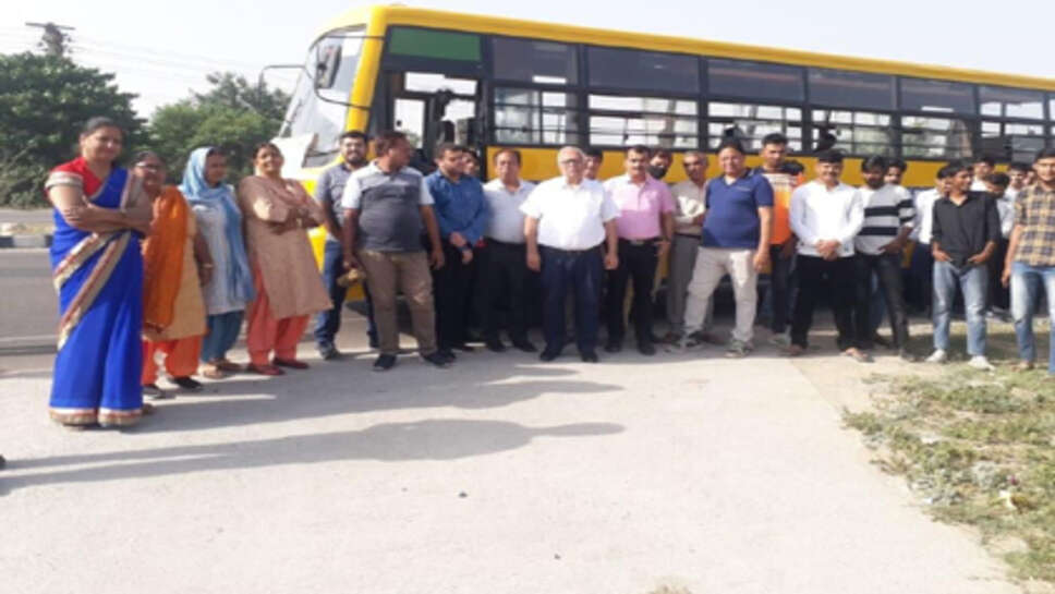 शहर से पूरी श्रद्धा, जोश,उमंग और उत्साह के साथ प्रकाश पर्व के लिए रवाना हुए श्रद्धालु