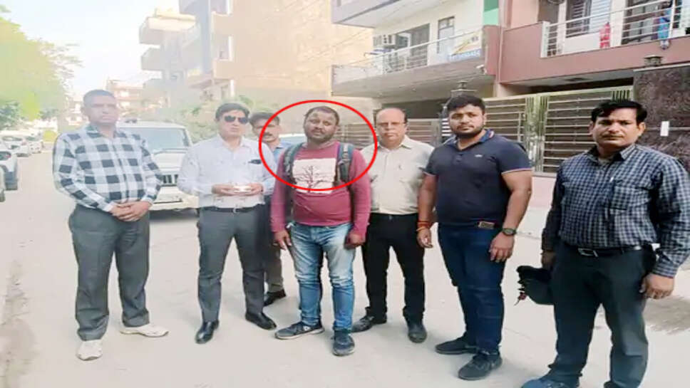 ढाई लाख में बेचा था कैंसर का नकली इंजेक्शन,  CM फ्लाइंग ने  दबोचा