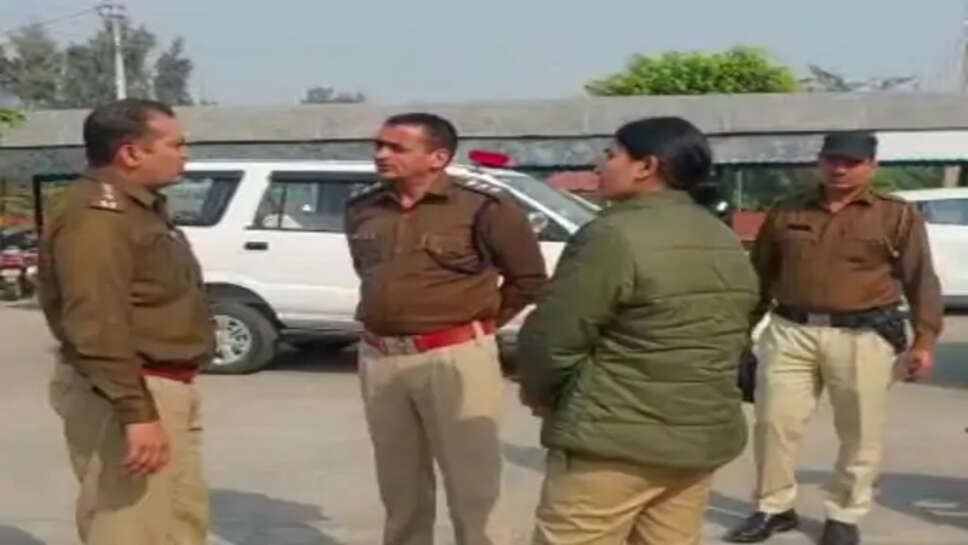 मां की गोद से उछलकर ट्रक के टायर के नीचे आया 2 साल का मासूम, मौत