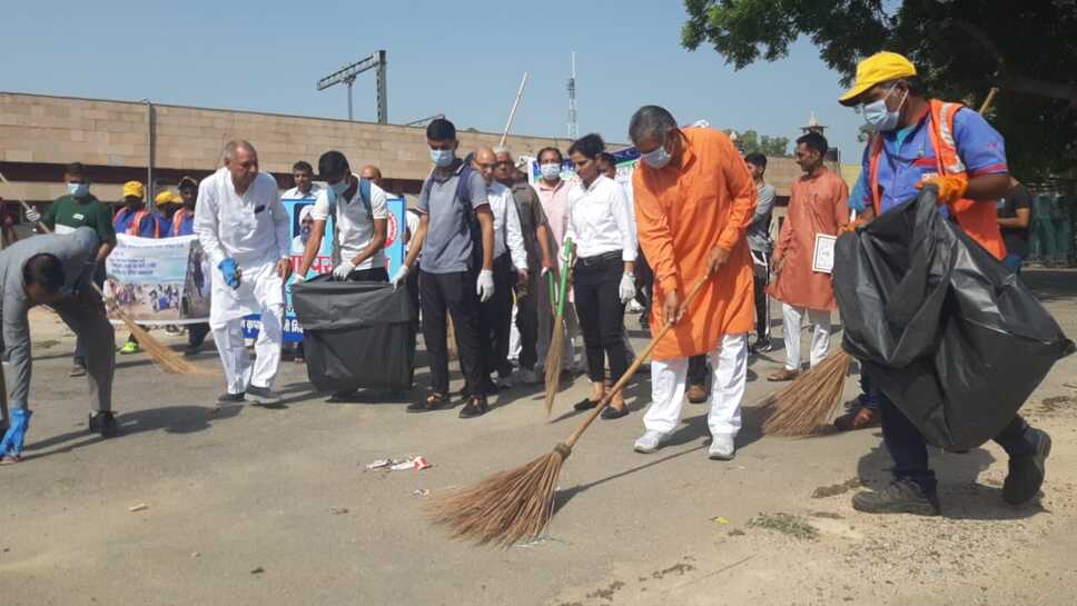 स्वच्छ भारत अभियान का उद्देश्य है पूरे भारत को स्वच्छ बनाना है : सांसद धर्मबीर सिंह