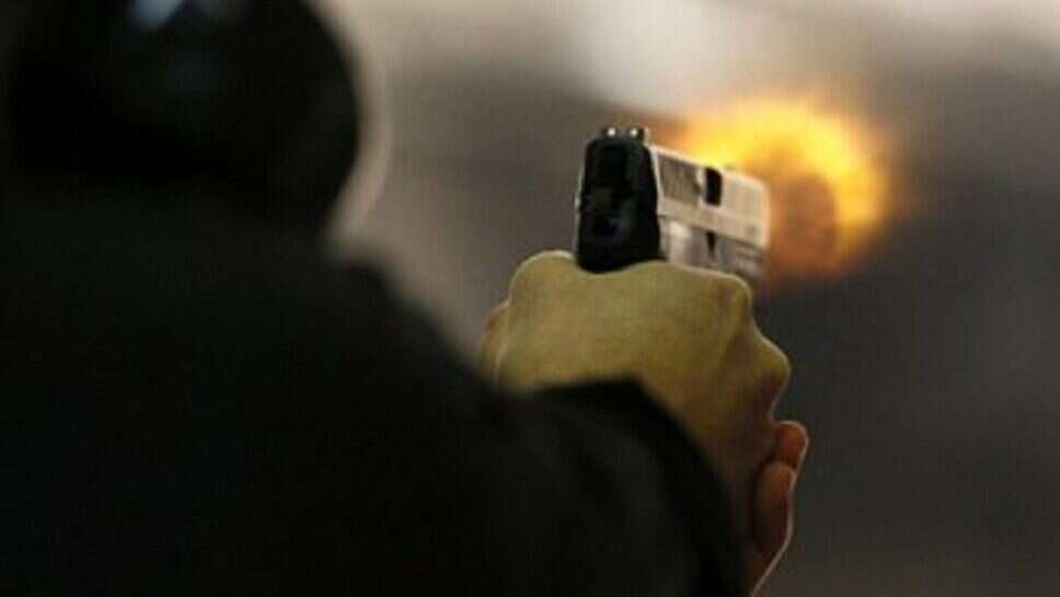 दुकानदार को मारी गोली, पानी लेने घर से बाहर निकला था