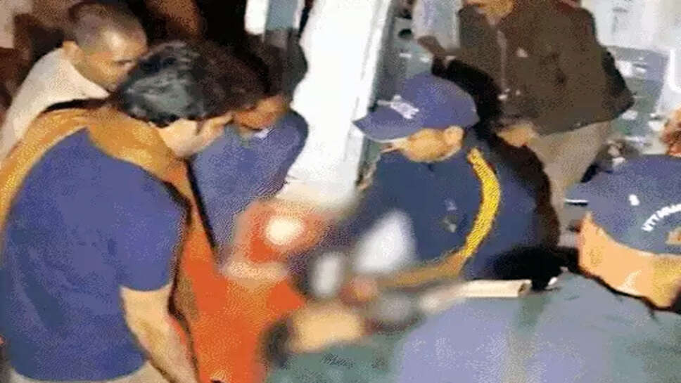 नैनीताल में हिसार की स्कूल बस खाई में गिरी,  7 लोगों की मौत