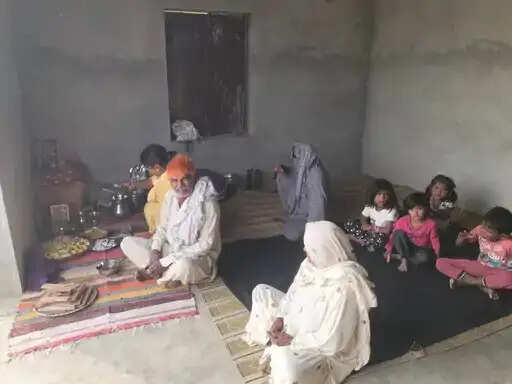 हरियाणा में पकड़ा पाकिस्तानी परिवार