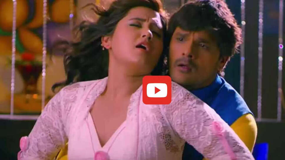 रात को काजल राघवानी दिखाने लगी खेसारी को रोमांटिक अदाएं, बार बार देखा जा रहा Video