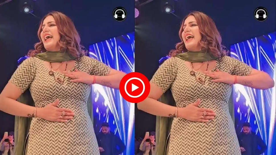 'जले 2' पर सपना चौधरी ने किया धांसू डांस, देशी ठुमकों से हिला दिया स्टेज&nbsp;