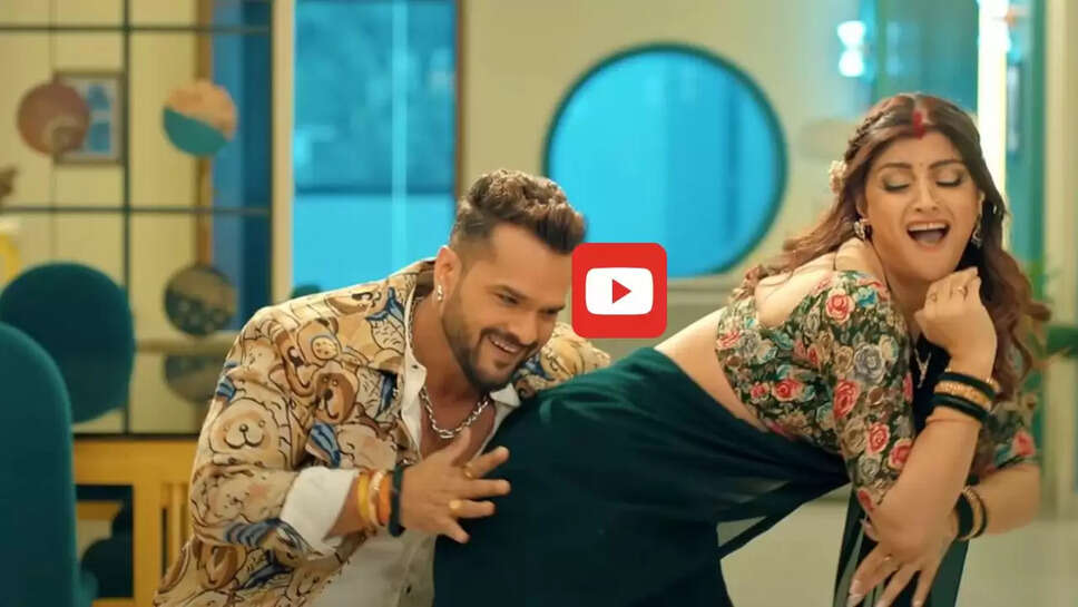  'सरसो के तेलवा' गाने पर आकांक्षा पुरी संग खेसारी लाल ने किया रोमांस, करने लगे ऐसी हरकतें...देखें वीडियो&nbsp;