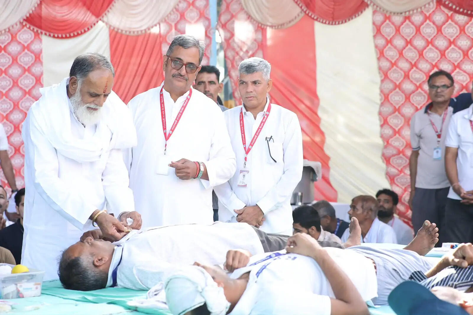 तरुवर सरोवर 