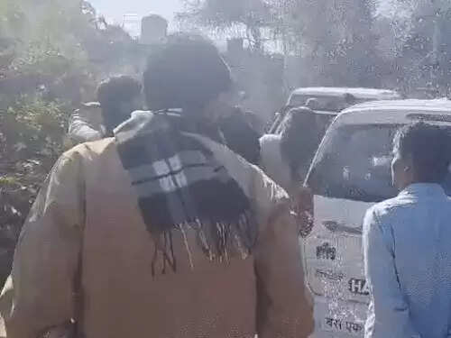 Haryana: हरियाणा में महिला पुलिसकर्मियों को जिंदा जलाने की कोशिश, शिकायत पर आई थी डायल 112