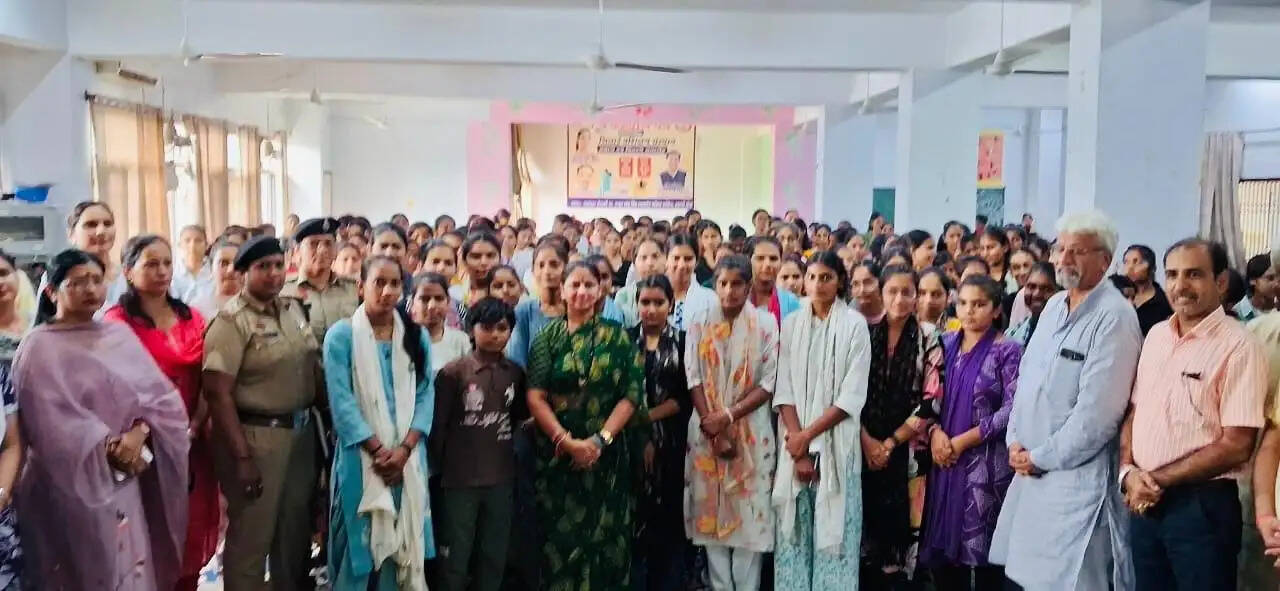 राज्य महिला